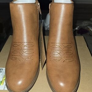 NIB Frye & Co. Jude Brown Ankle Boots